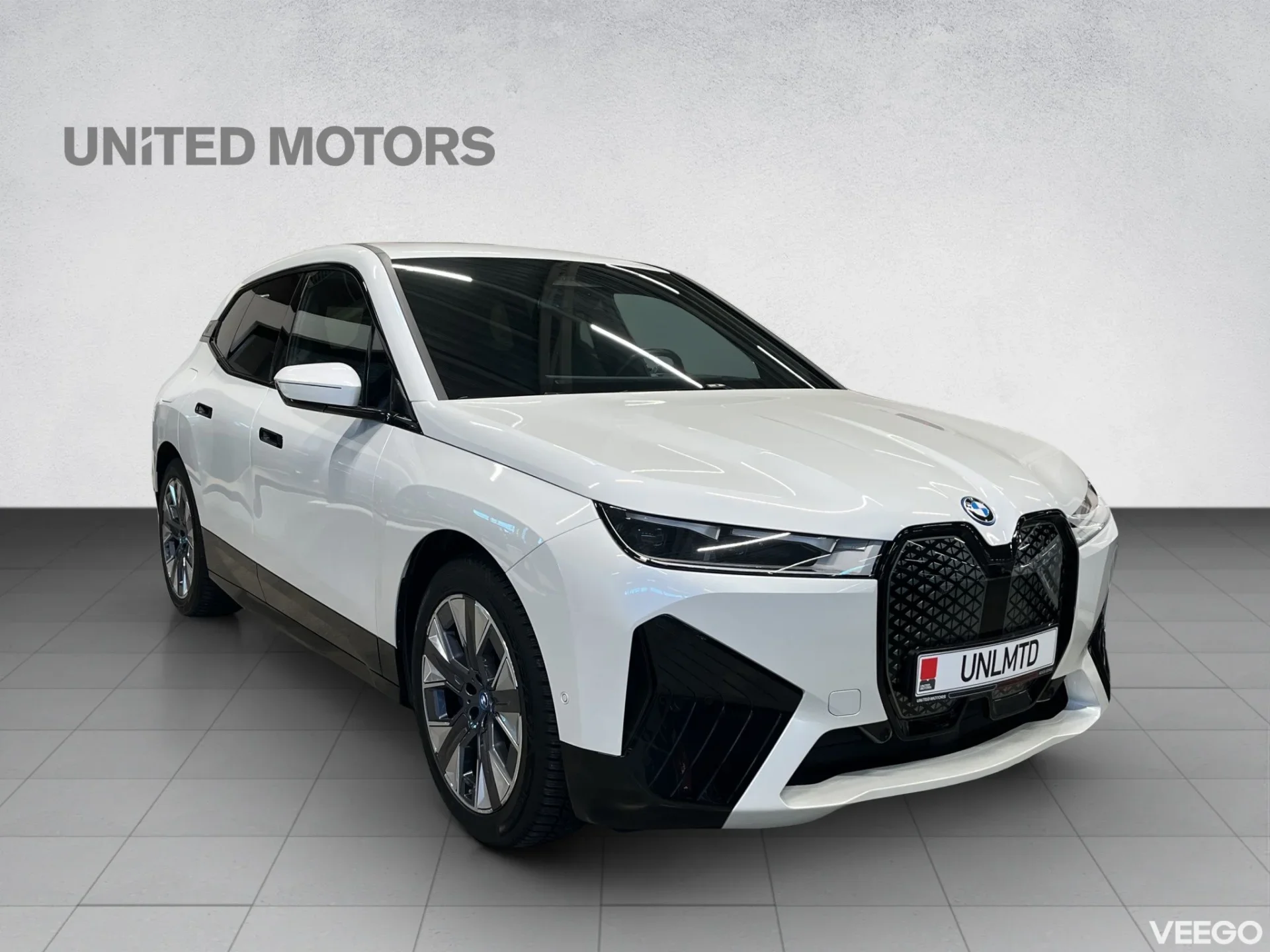 BMW iX Sportpakett 240kW