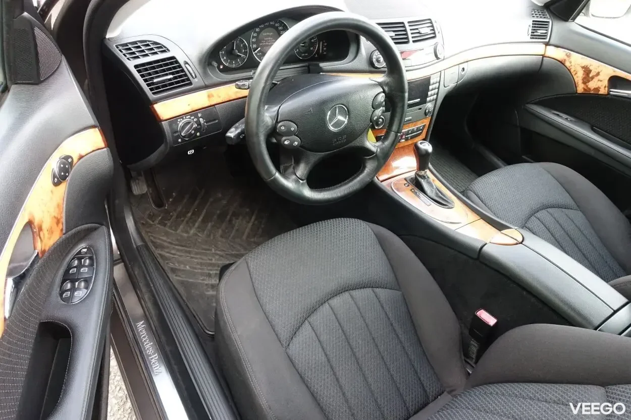 Mercedes-Benz E220 Elegance Facelift 2.1 125kW