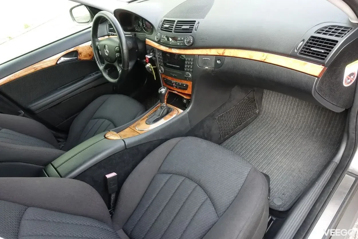 Mercedes-Benz E220 Elegance Facelift 2.1 125kW