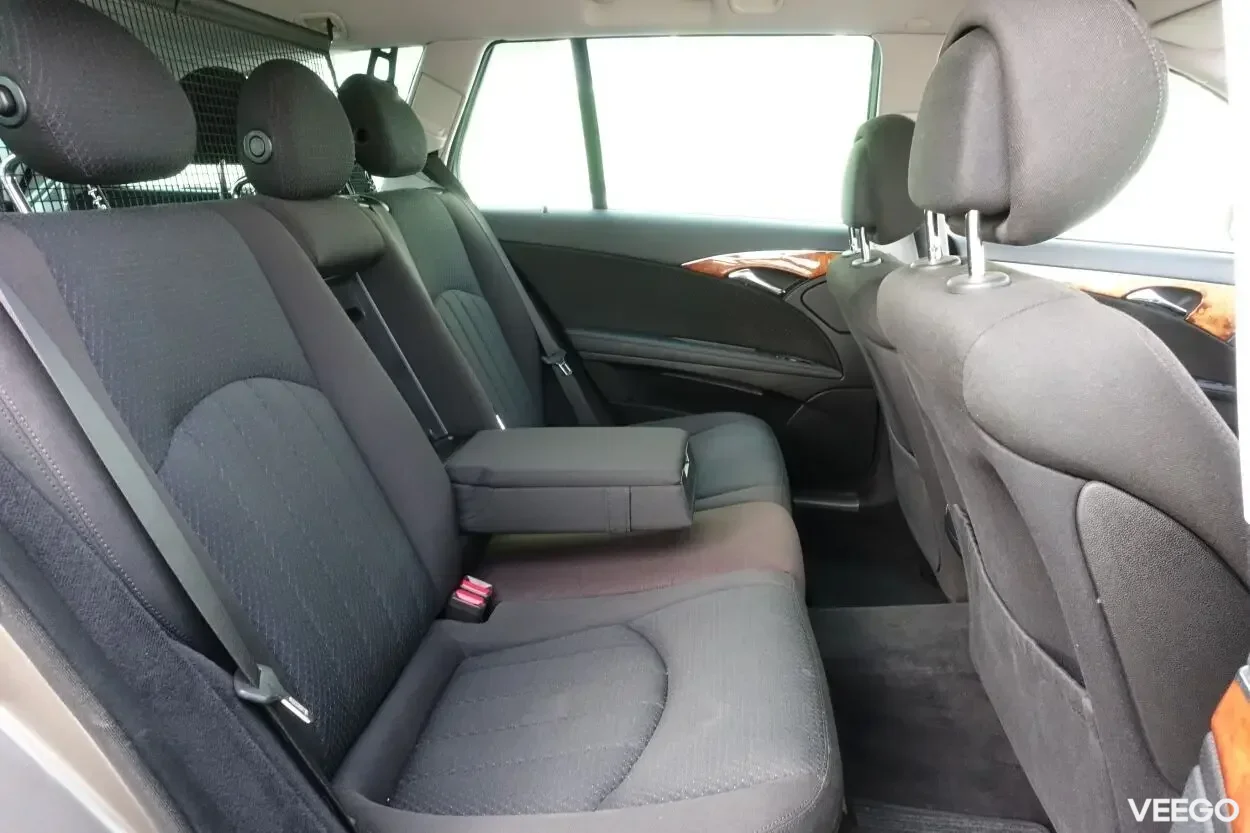 Mercedes-Benz E220 Elegance Facelift 2.1 125kW