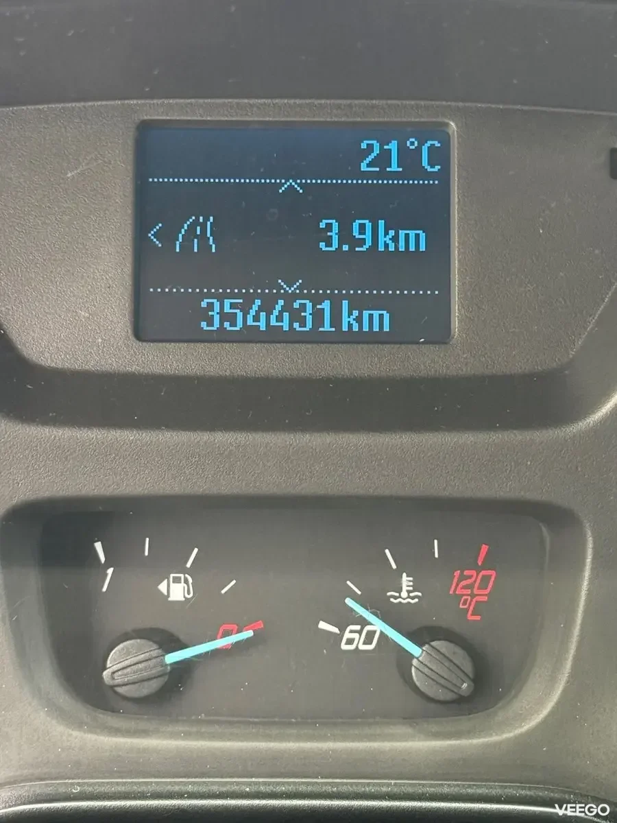 Ford Tourneo Custom Long Limited Edition 8k 2.2 114kW