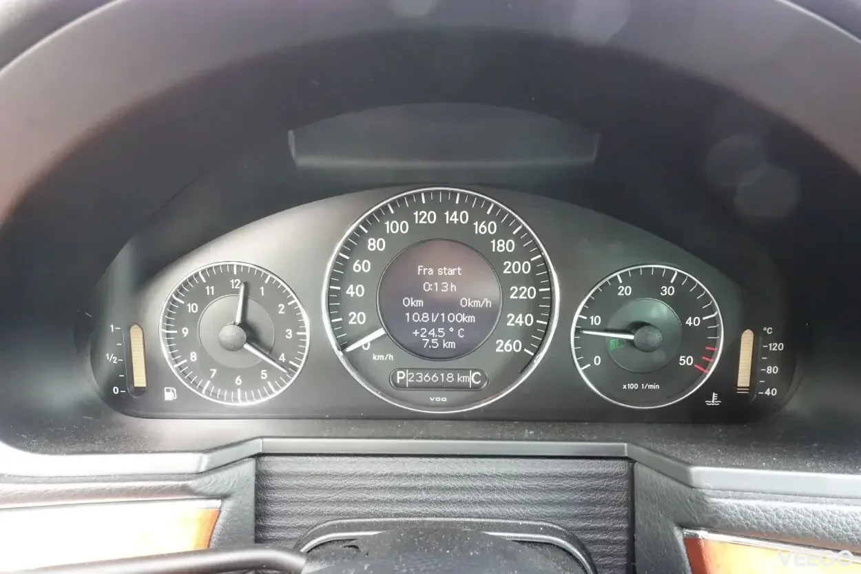 Mercedes-Benz E220 Elegance Facelift 2.1 125kW