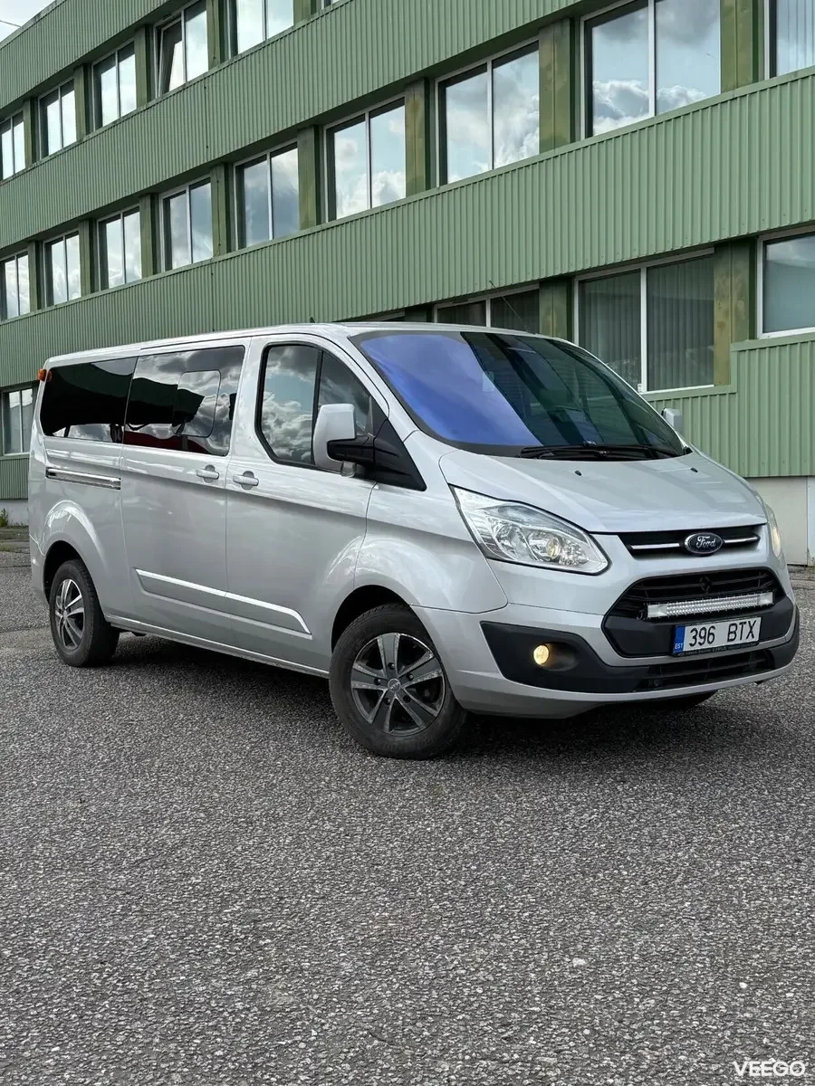 Ford Tourneo Custom Long Limited Edition 8k 2.2 114kW