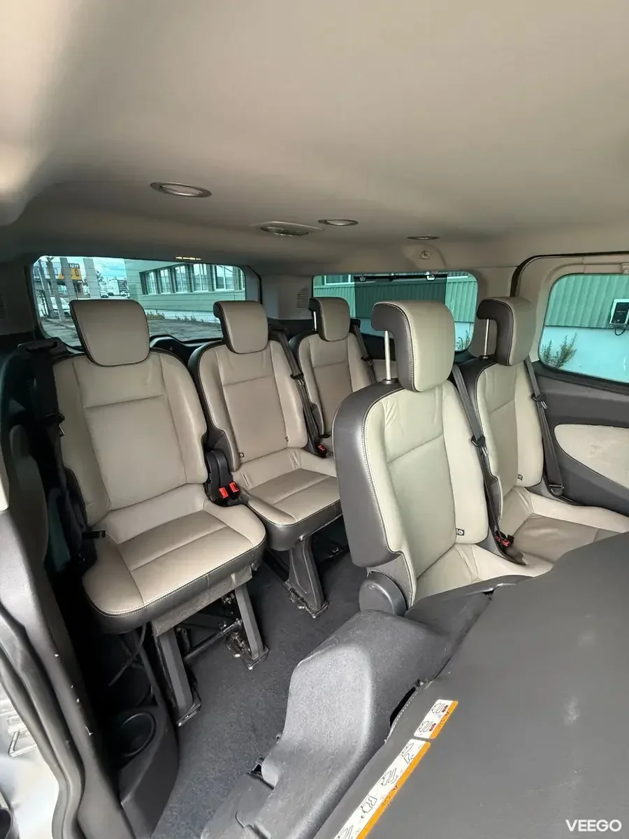 Ford Tourneo Custom Long Limited Edition 8k 2.2 114kW