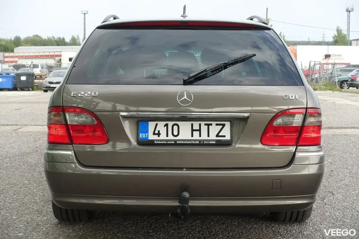 Mercedes-Benz E220 Elegance Facelift 2.1 125kW