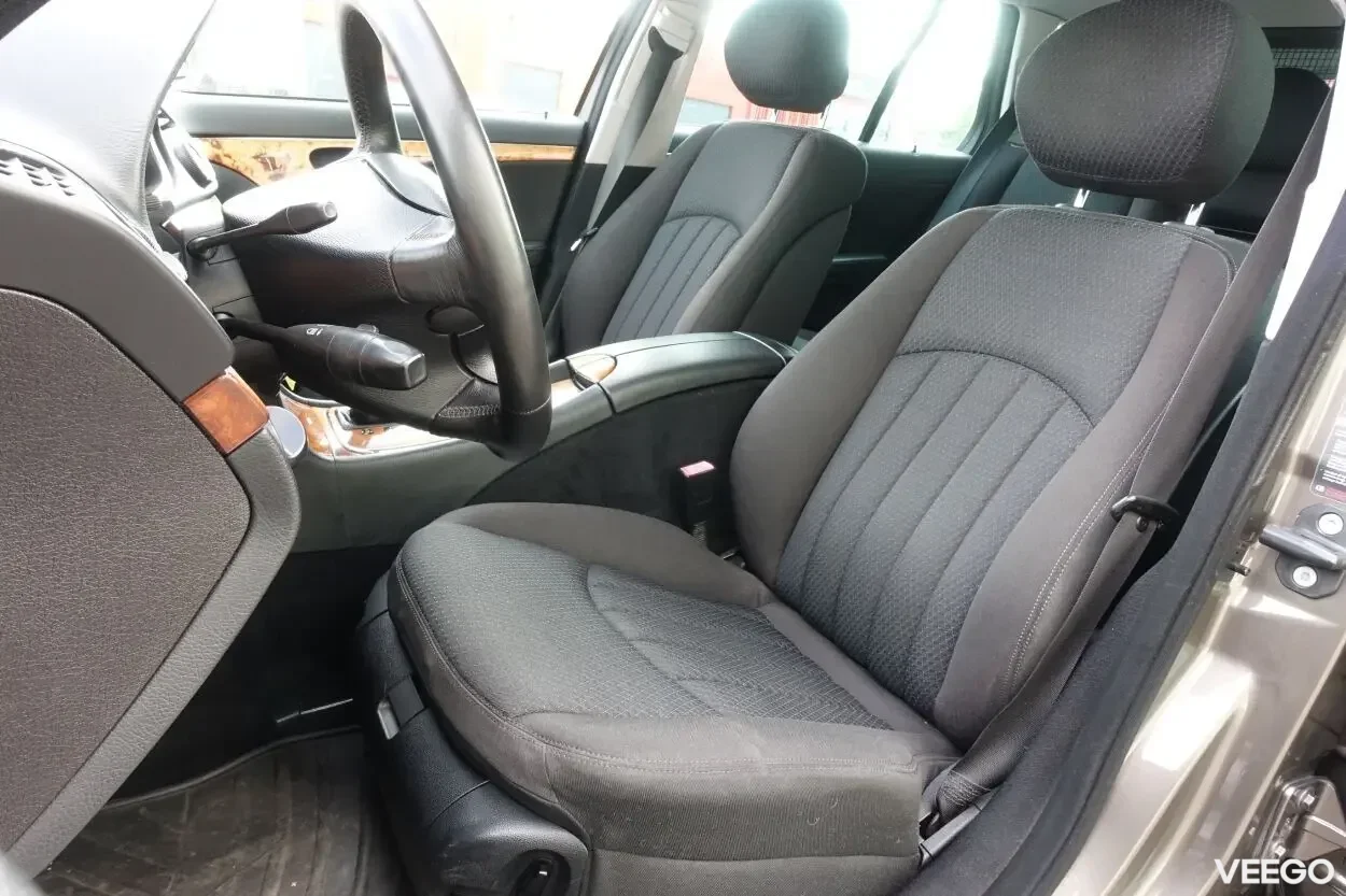 Mercedes-Benz E220 Elegance Facelift 2.1 125kW