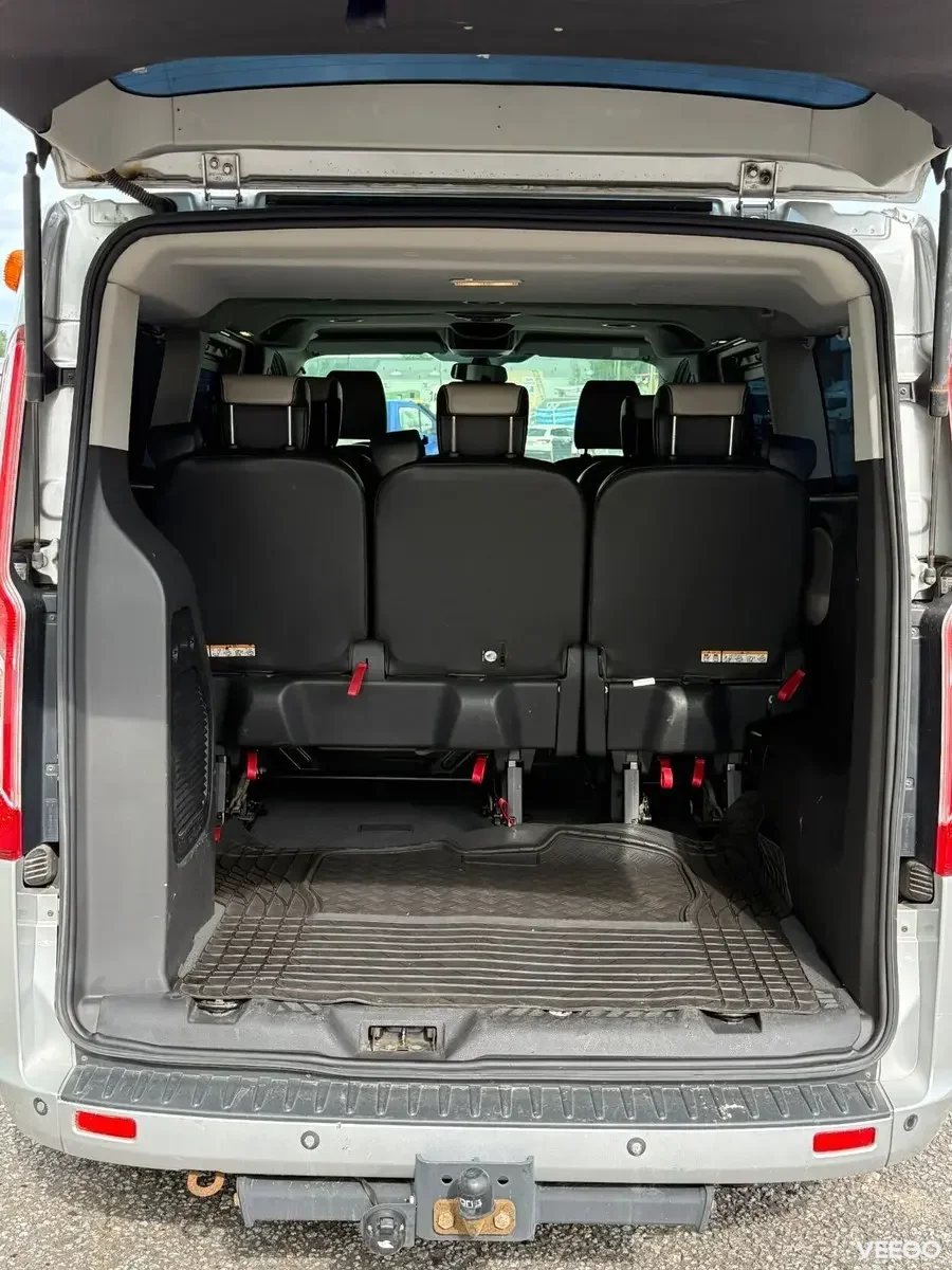 Ford Tourneo Custom Long Limited Edition 8k 2.2 114kW