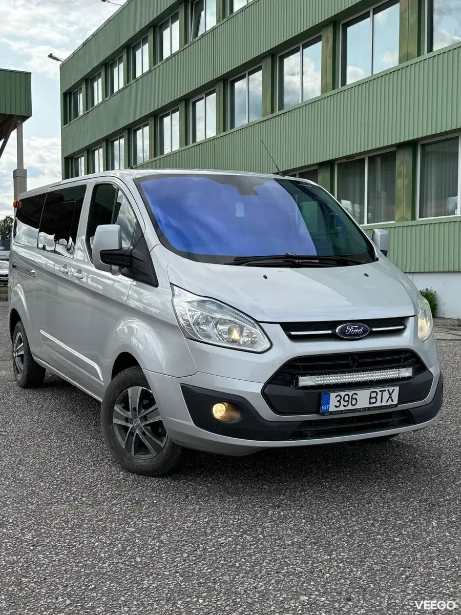 Ford Tourneo Custom Long Limited Edition 8k 2.2 114kW
