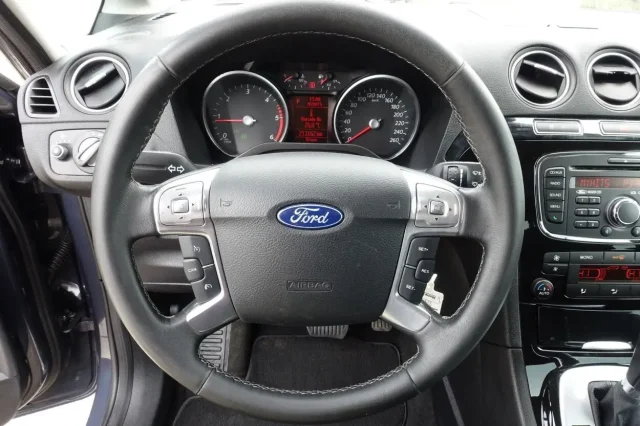 Image of Ford Galaxy Titanium EU5 2 120kW