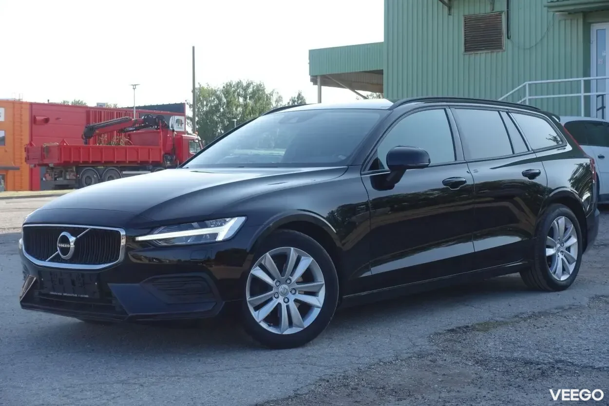 Volvo V60 Momentum EU6 2 140kW