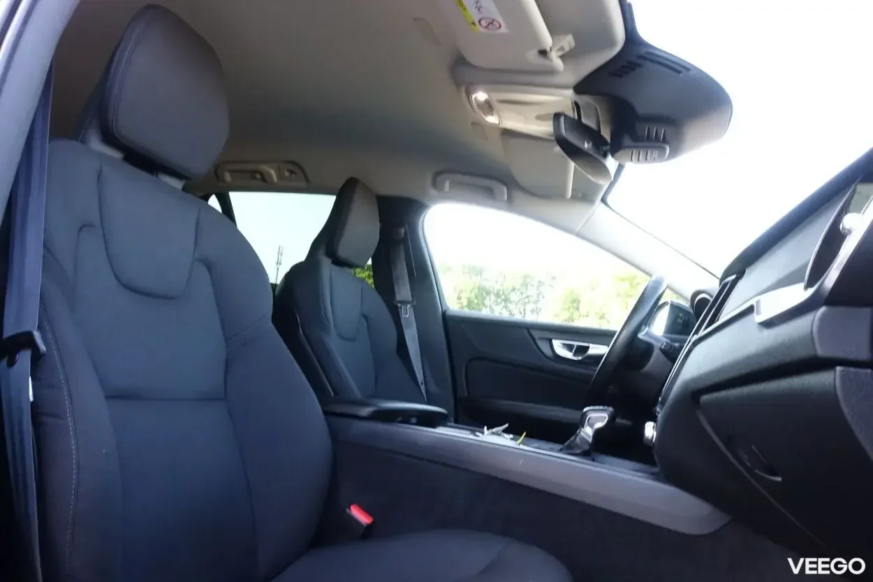 Volvo V60 Momentum EU6 2 140kW