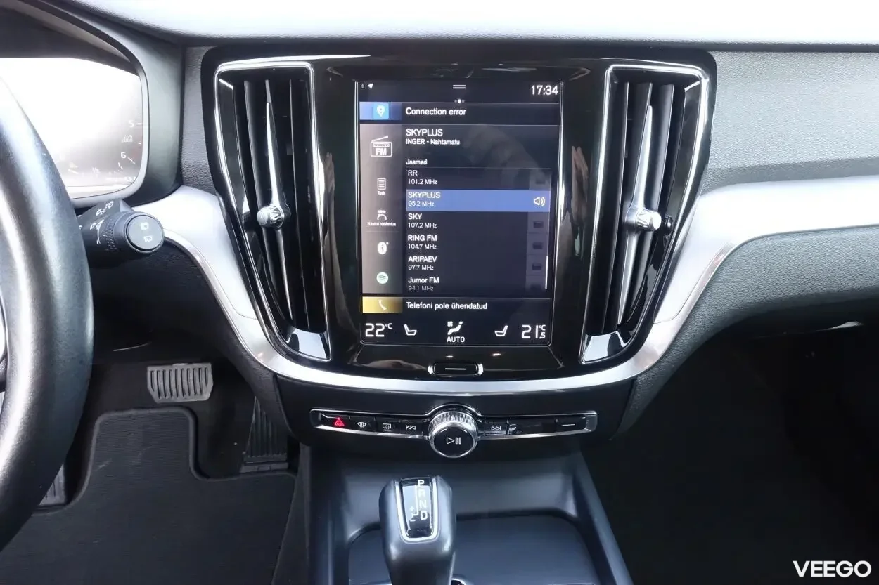 Volvo V60 Momentum EU6 2 140kW