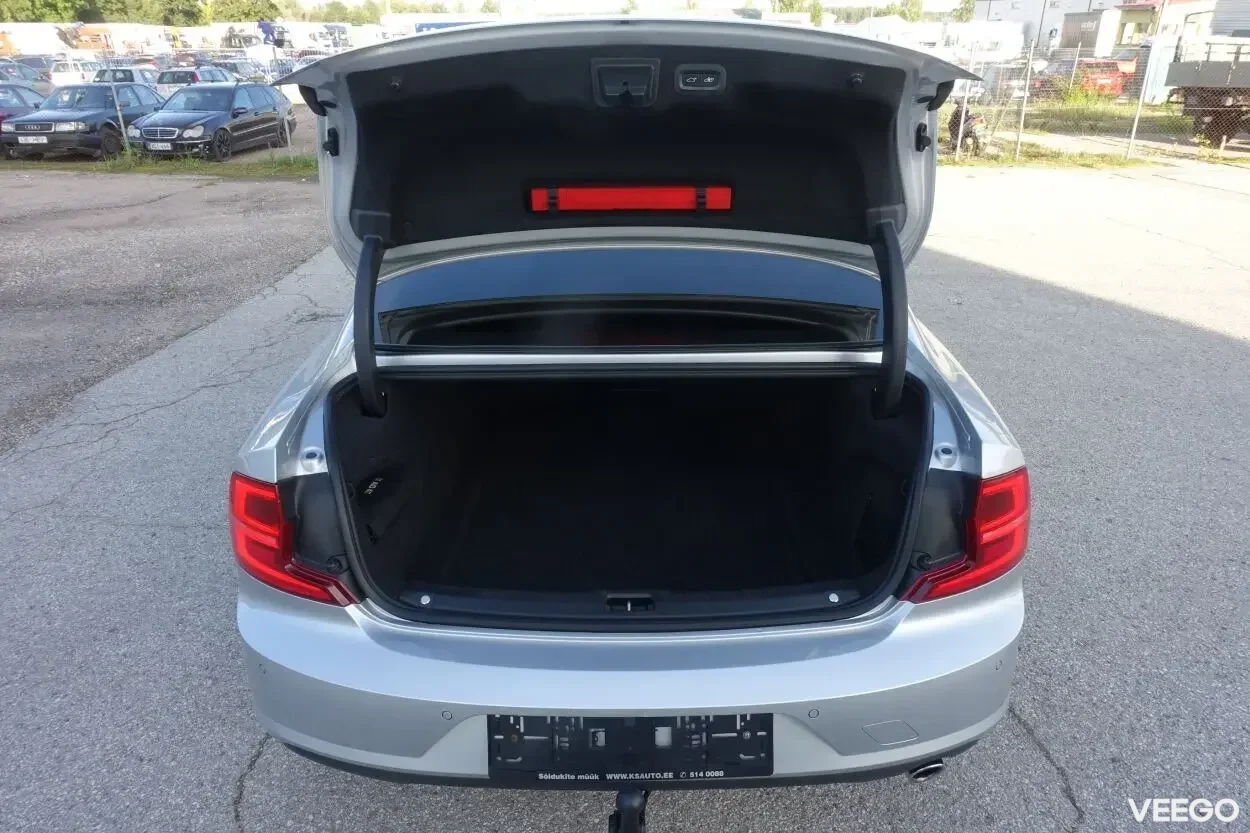 Volvo S90 Momentum EU6 2 110kW