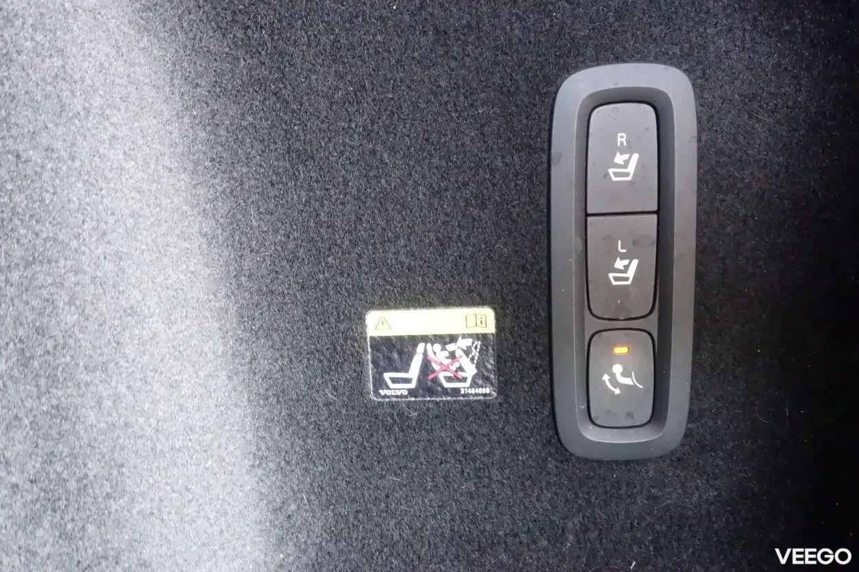 Volvo V60 Momentum EU6 2 140kW