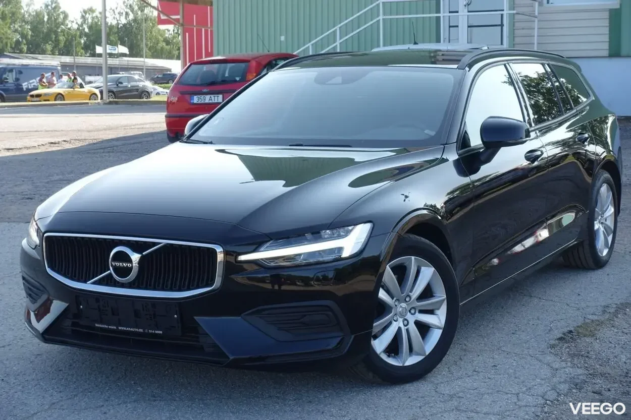 Volvo V60 Momentum EU6 2 140kW