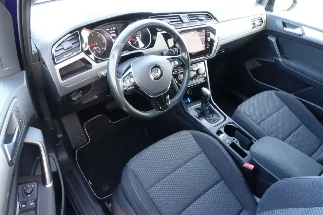 Image of Volkswagen Touran Comfortline Facelift EU6 2 85kW