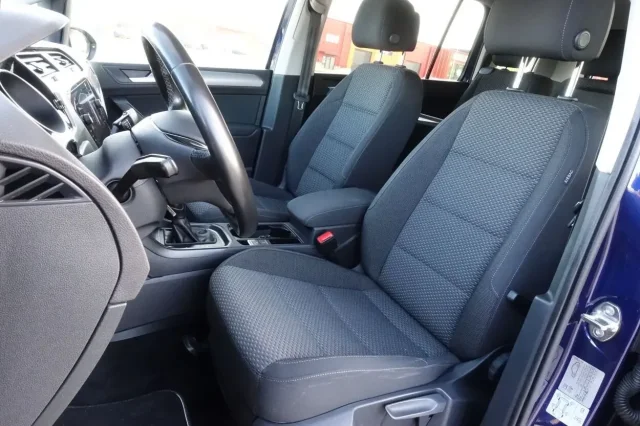 Image of Volkswagen Touran Comfortline Facelift EU6 2 85kW