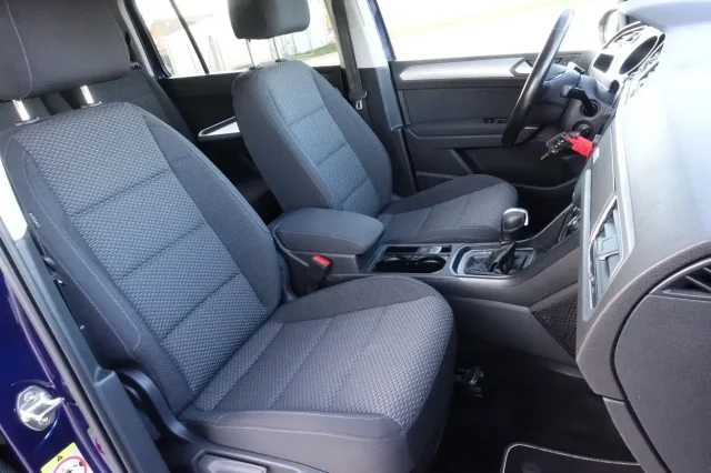 Image of Volkswagen Touran Comfortline Facelift EU6 2 85kW