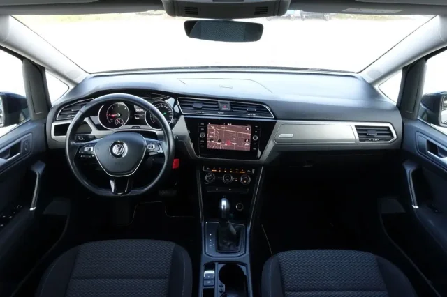 Image of Volkswagen Touran Comfortline Facelift EU6 2 85kW