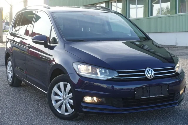 Image of Volkswagen Touran Comfortline Facelift EU6 2 85kW