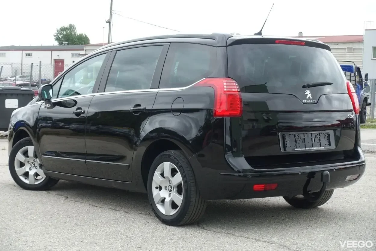 Peugeot 5008 Style Facelift 1.6 84kW