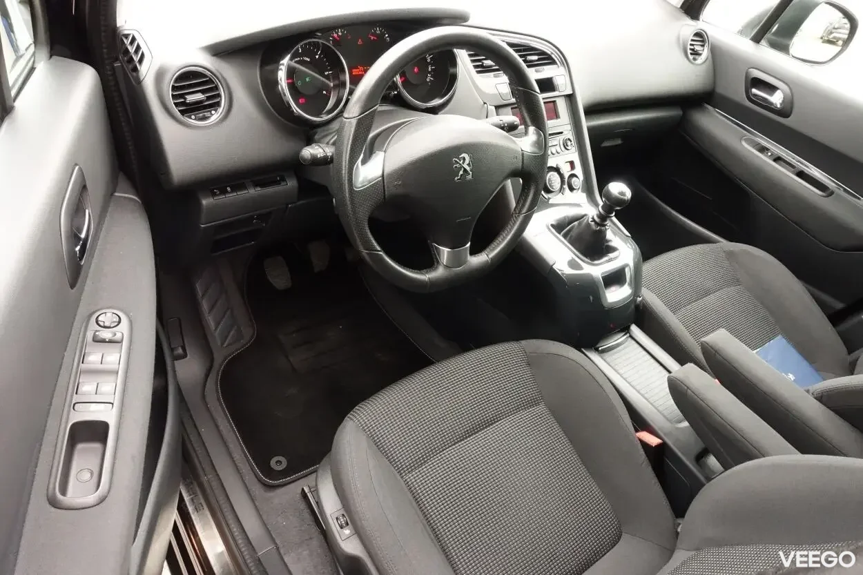 Peugeot 5008 Style Facelift 1.6 84kW
