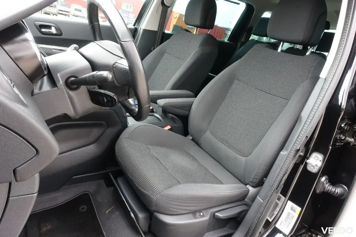 Peugeot 5008 Style Facelift 1.6 84kW