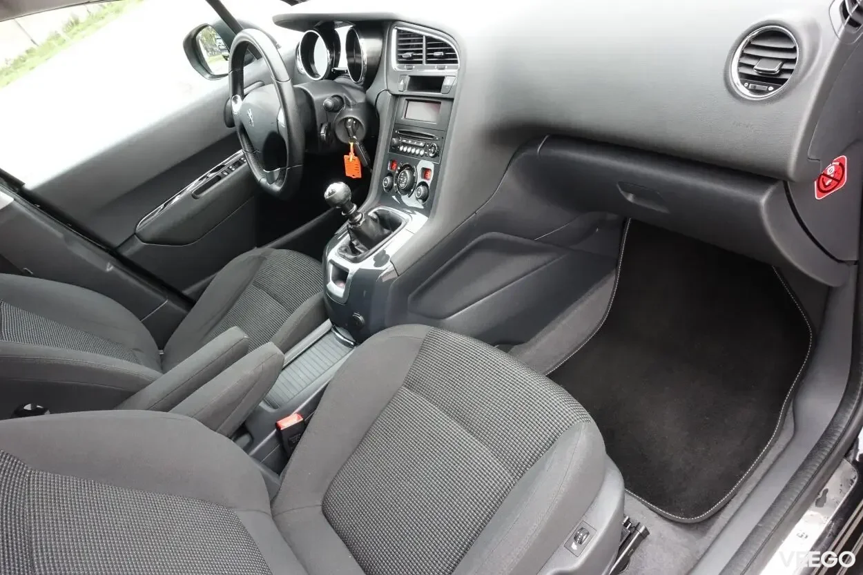 Peugeot 5008 Style Facelift 1.6 84kW