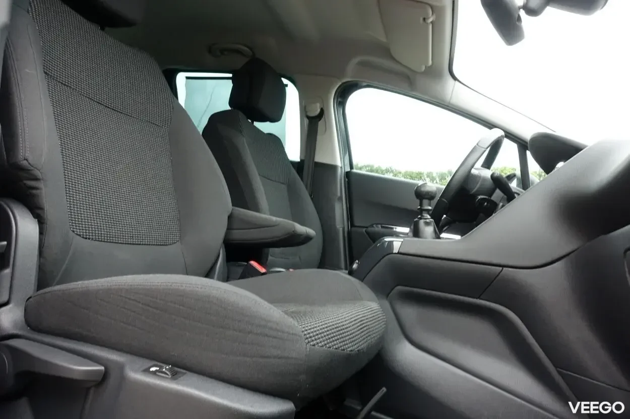 Peugeot 5008 Style Facelift 1.6 84kW