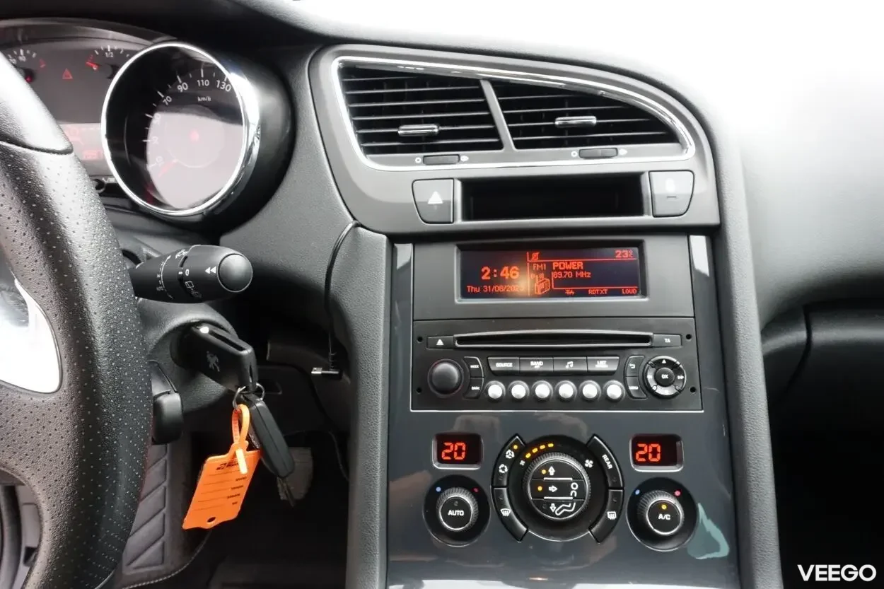 Peugeot 5008 Style Facelift 1.6 84kW