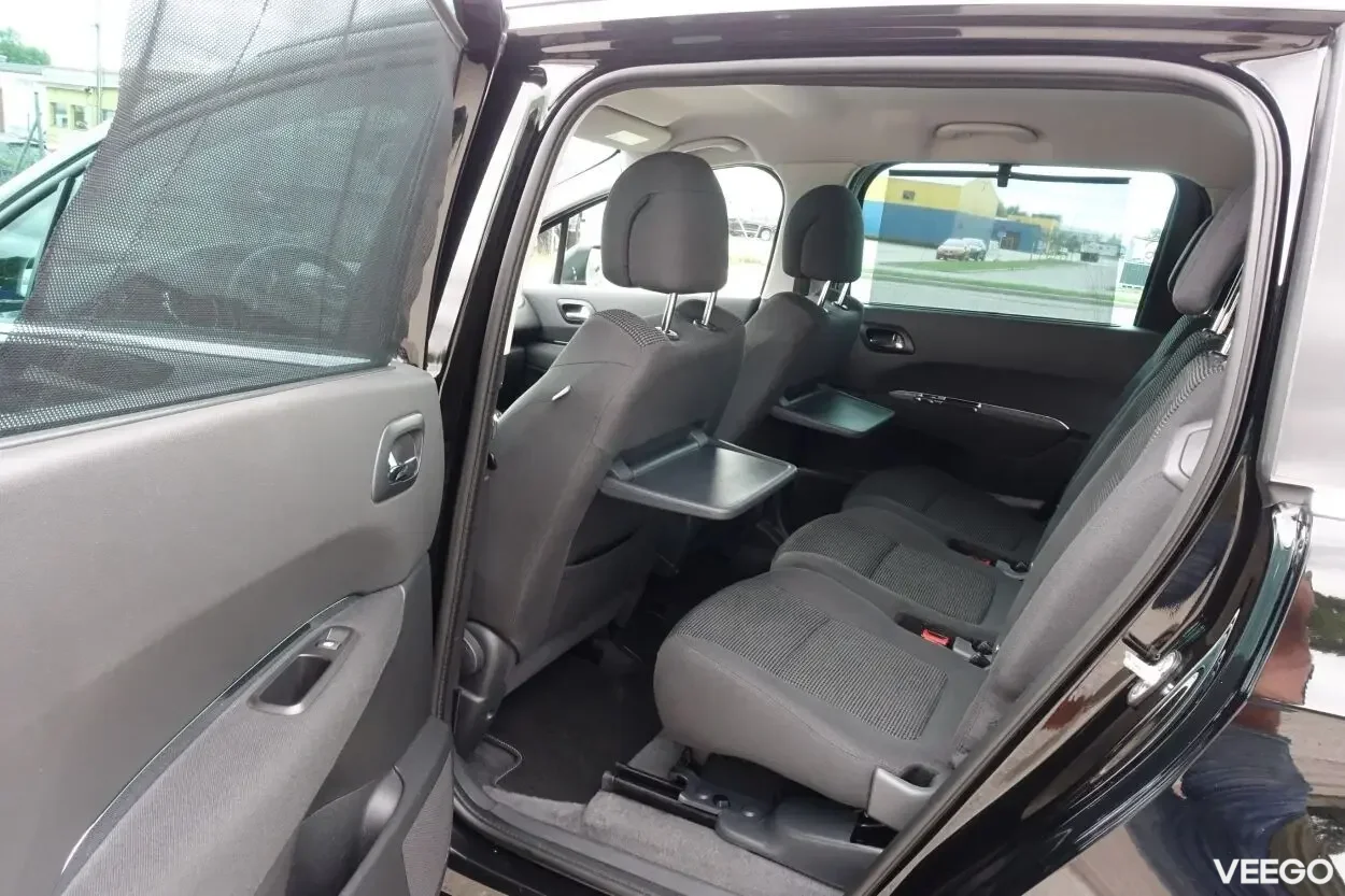 Peugeot 5008 Style Facelift 1.6 84kW