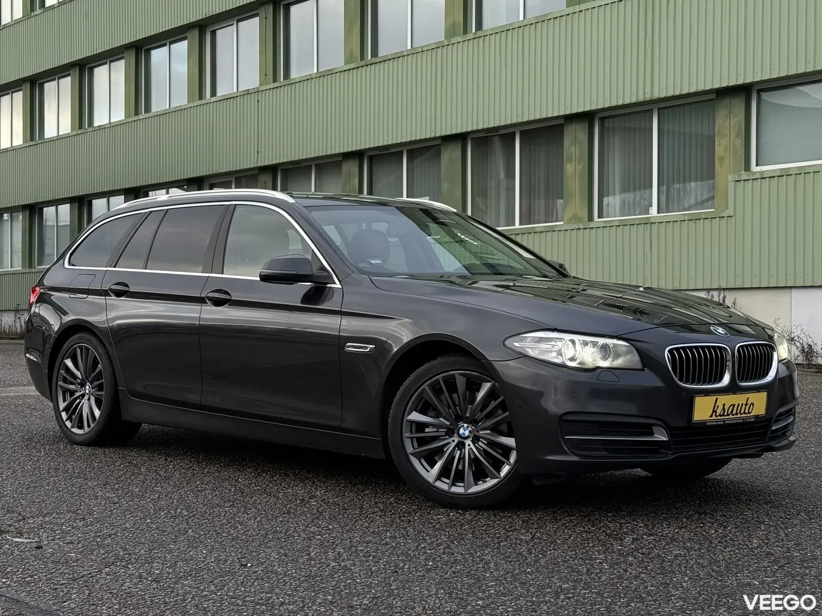 BMW 530 D Touring Sportpakett 3 190kW