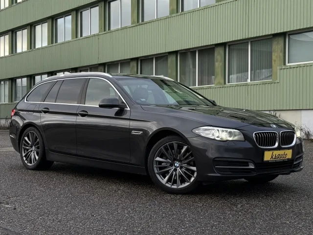 Image of BMW 530 D Touring Sportpakett 3 190kW