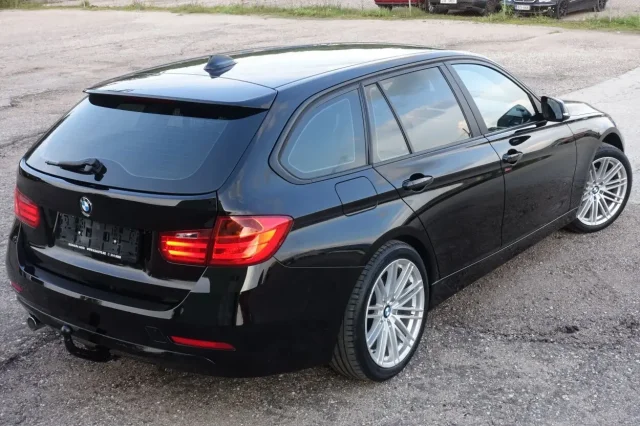 Image of BMW 318 D Touring EU5 2 105kW