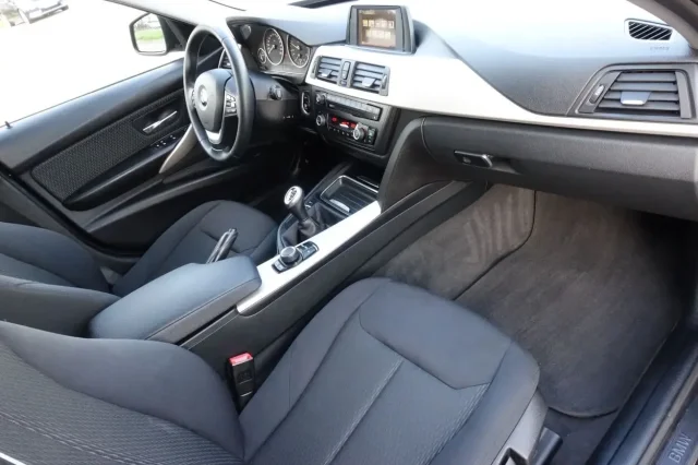 Image of BMW 318 D Touring EU5 2 105kW