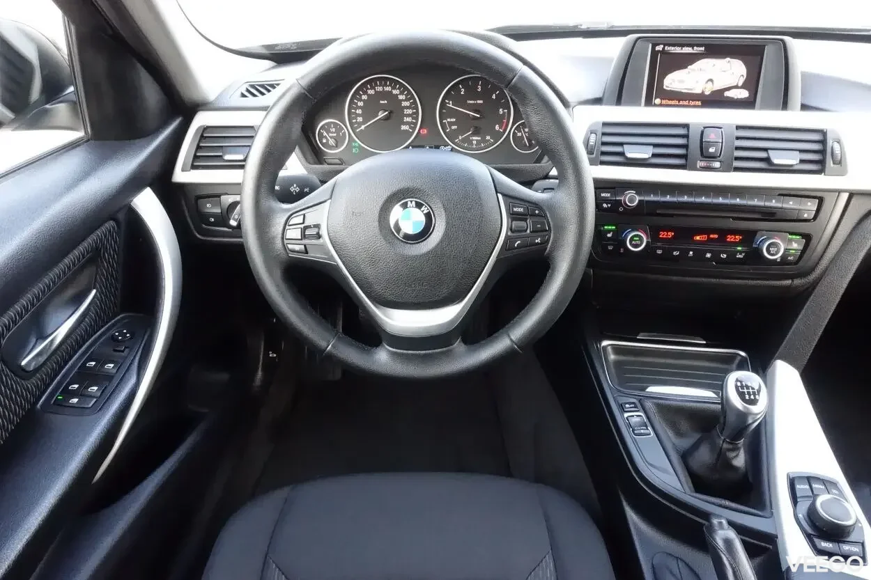 BMW 318 D Touring EU5 2 105kW