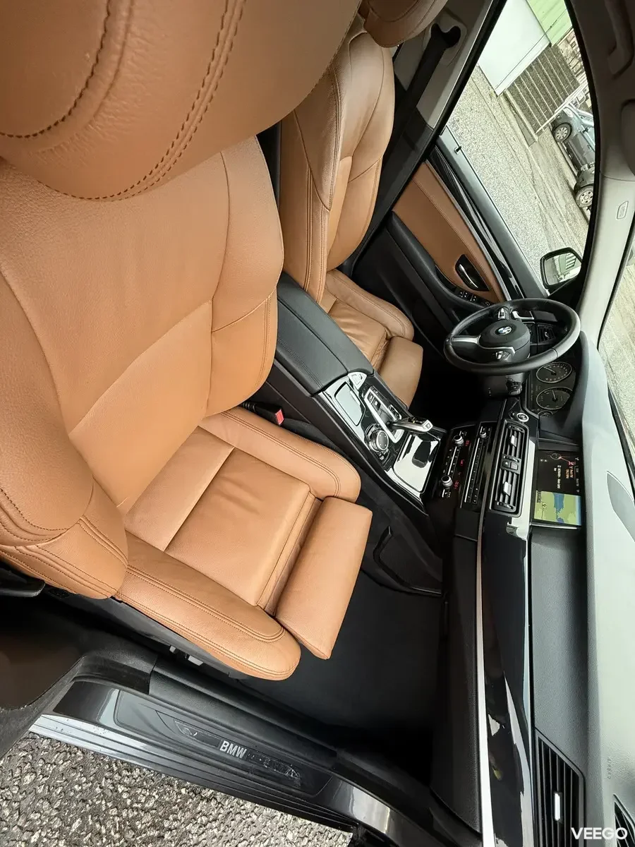 BMW 530 D Touring Sportpakett 3 190kW