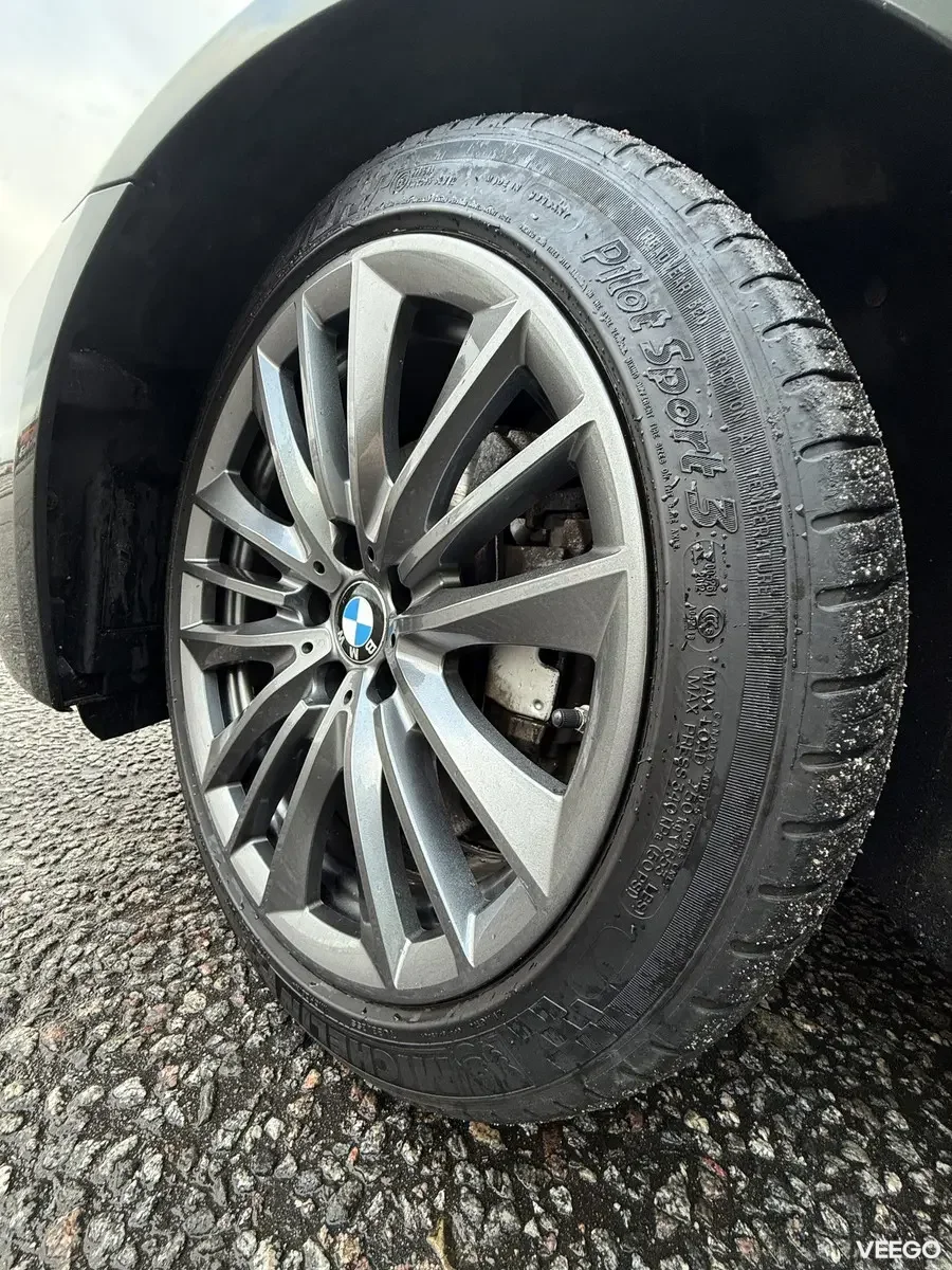 BMW 530 D Touring Sportpakett 3 190kW