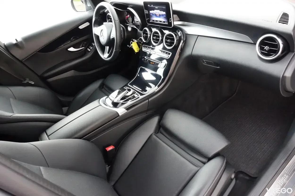 Mercedes-Benz C220 Avantgarde Facelif EU6 2.1 125kW