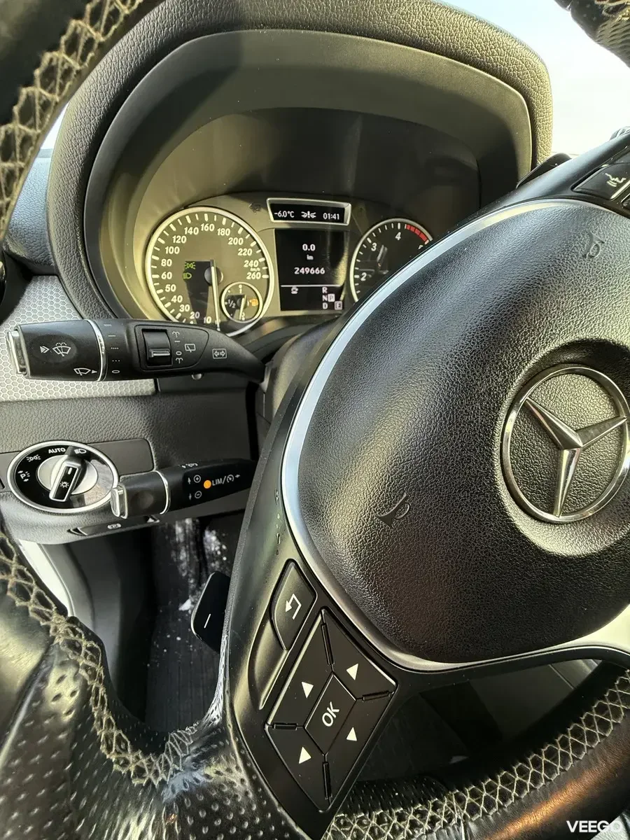 Mercedes-Benz B200 AMG Sportpakett Facelift 1.8 100kW