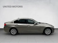 BMW 330 Sport Line 185kW thumbnail