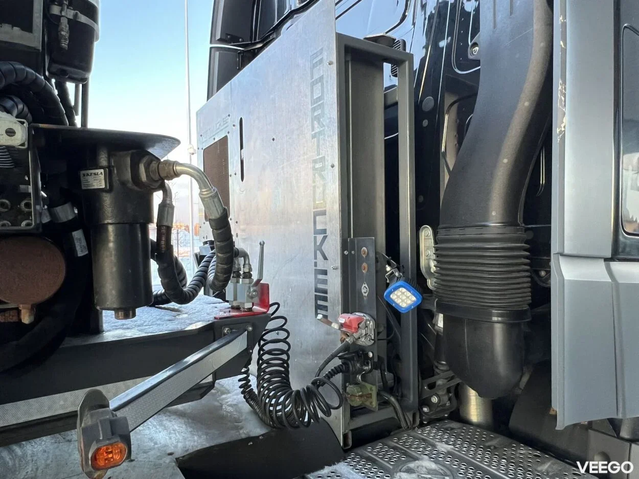 Mercedes-Benz Actros 2651 LS StreamSpace 12.8 375kW