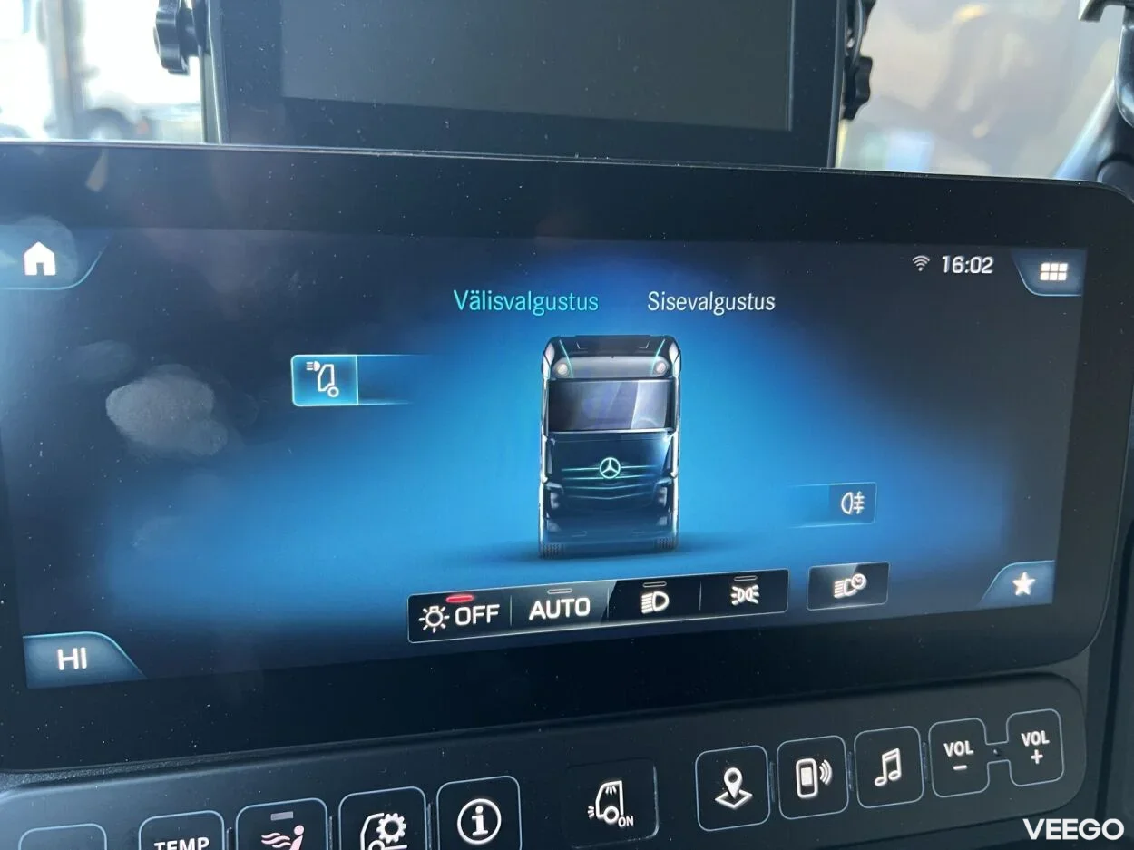 Mercedes-Benz Actros 2651 LS StreamSpace 12.8 375kW