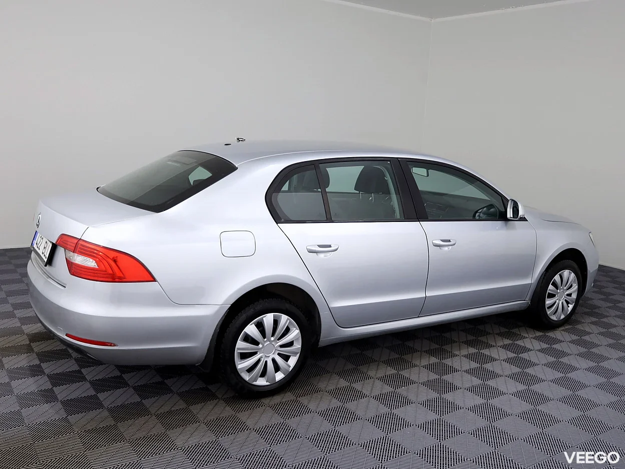 Skoda Superb 1.6 77kW