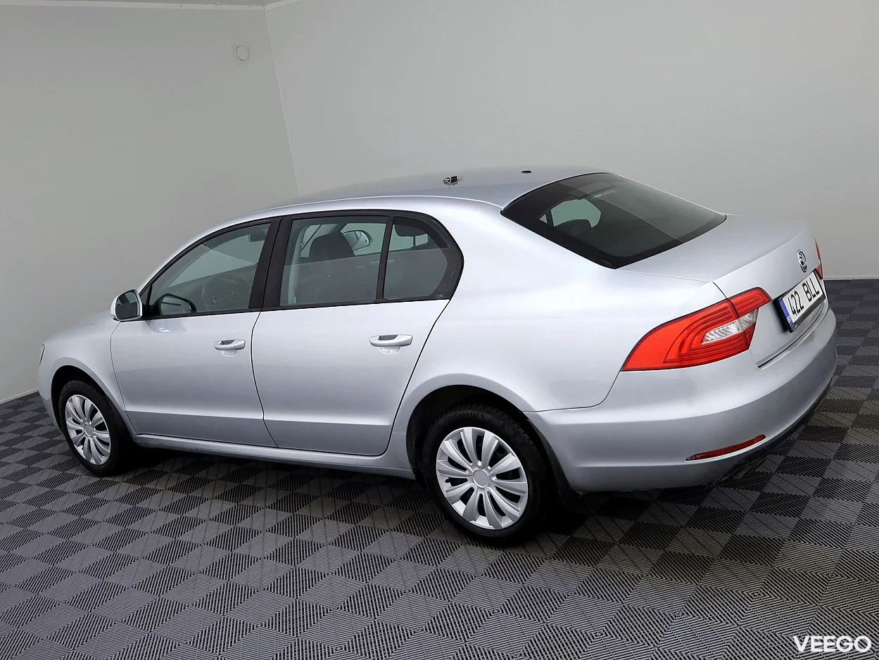 Skoda Superb 1.6 77kW