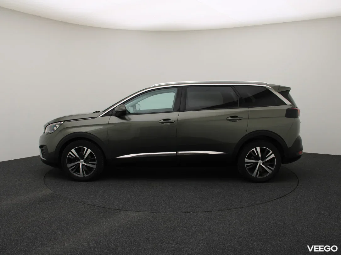 Peugeot 5008 1.5 96kW
