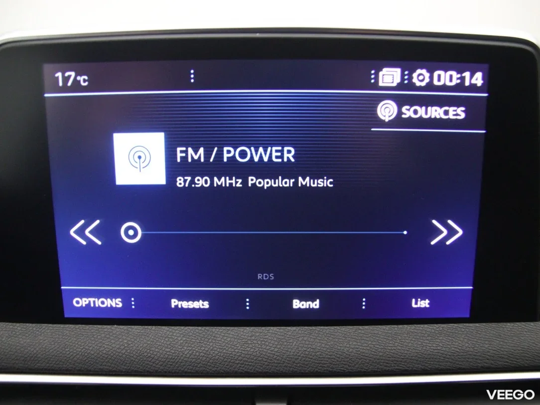 Peugeot 5008 1.5 96kW