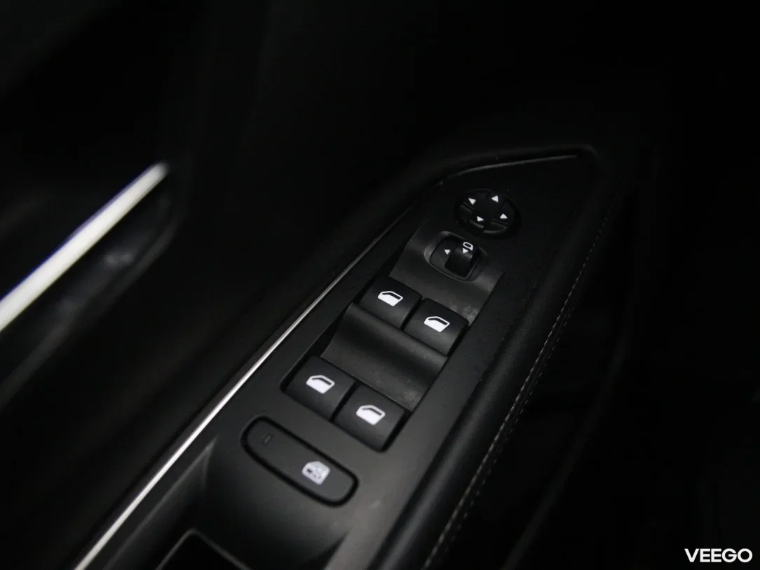 Peugeot 5008 1.5 96kW