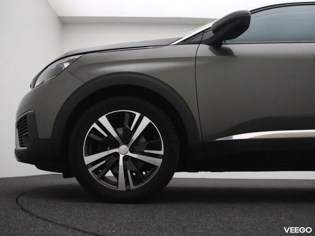 Peugeot 5008 1.5 96kW