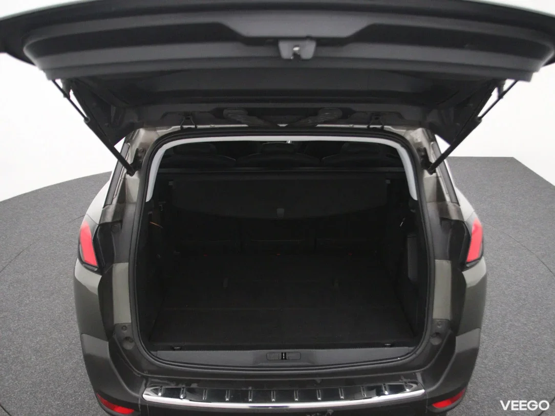 Peugeot 5008 1.5 96kW